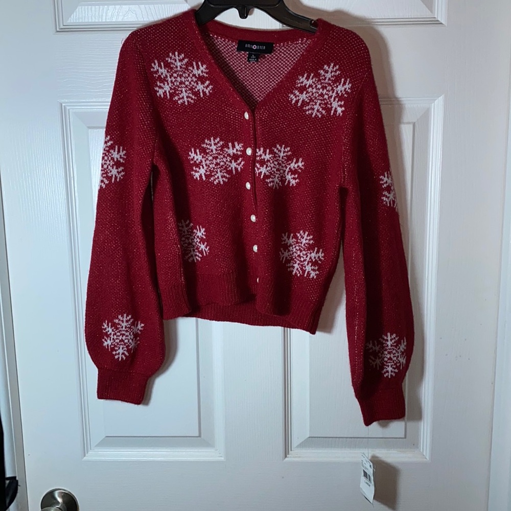 Amy Byer Girls Cardigan Pearl Button up Size Large 14 snowflakes V Neck Red